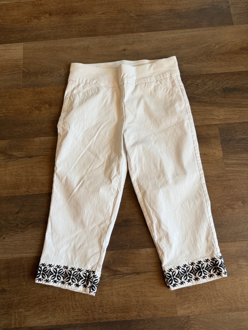 Christopher & Banks White Slimming Capri Pants with Black Embroidered Hems